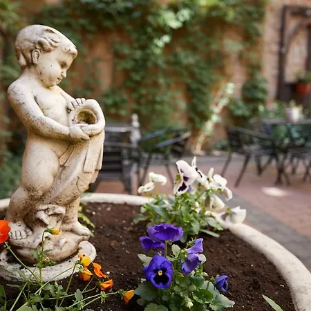 Stabu Seta Aparthotel 3*