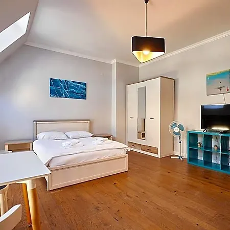 Stabu Seta Aparthotel
